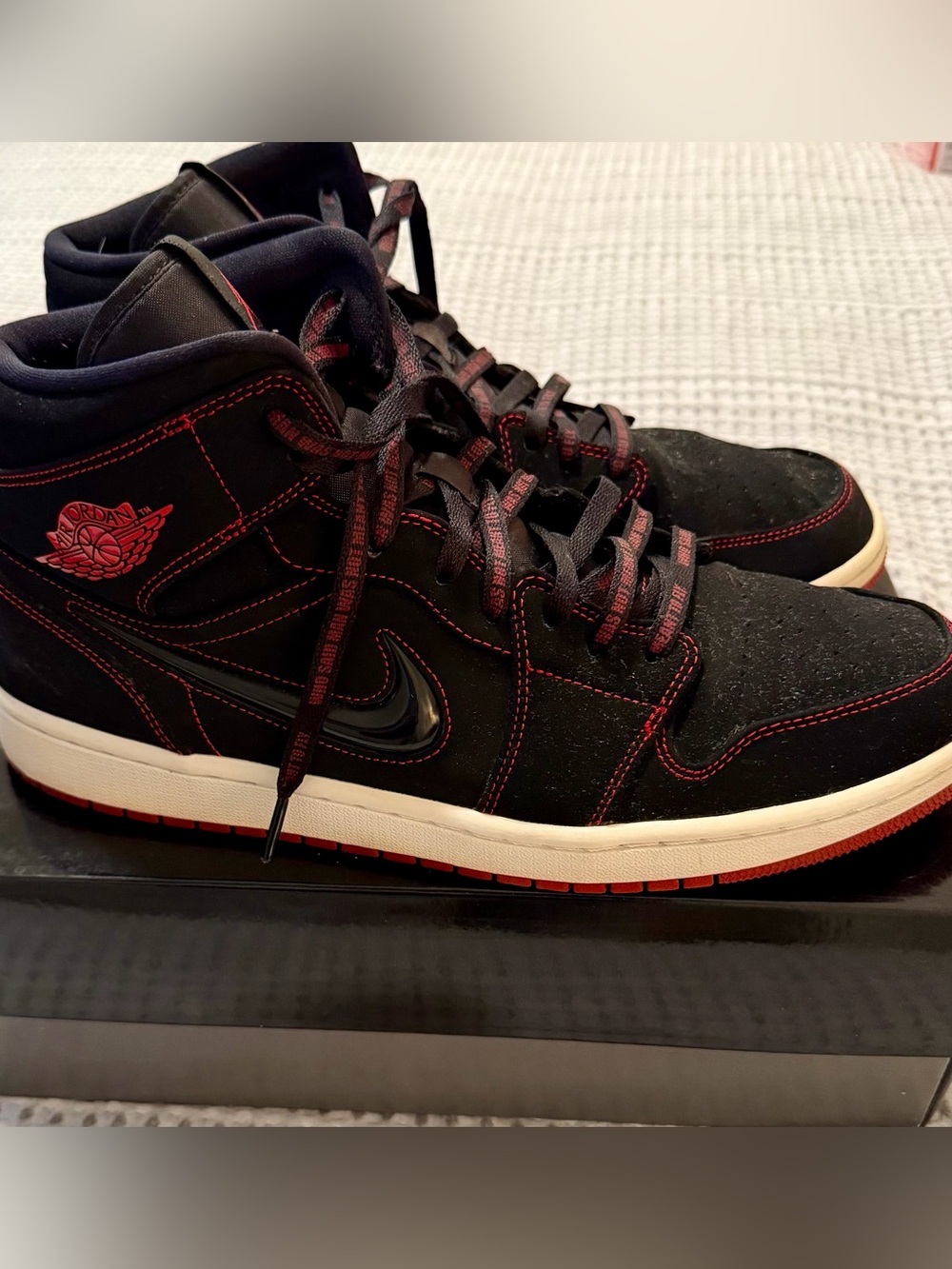 Air Jordan 1 Mid Come Fly With Me… Red, Black Sz. 13! Nice!!